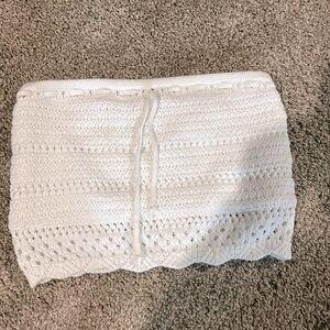 Women’s strapless hollister top